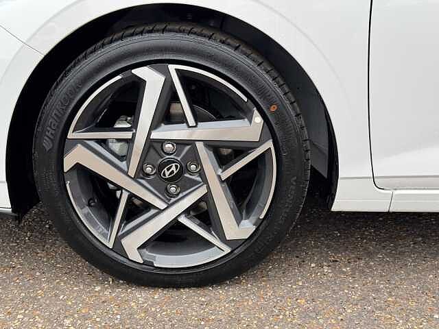 Hyundai i20 1.0T GDi Premium 5dr DCT