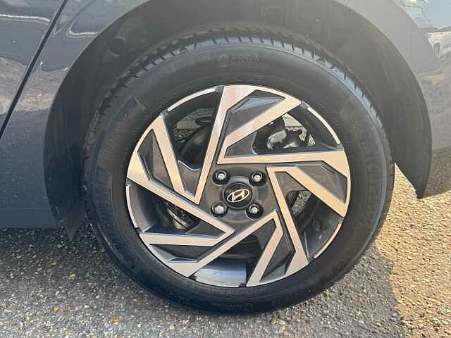 Hyundai i20 1.0T GDi Advance 5dr