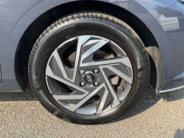 Hyundai i20 1.0T GDi Advance 5dr