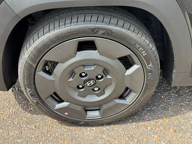 Hyundai Inster 85kW Cross 49kWh 5dr Auto