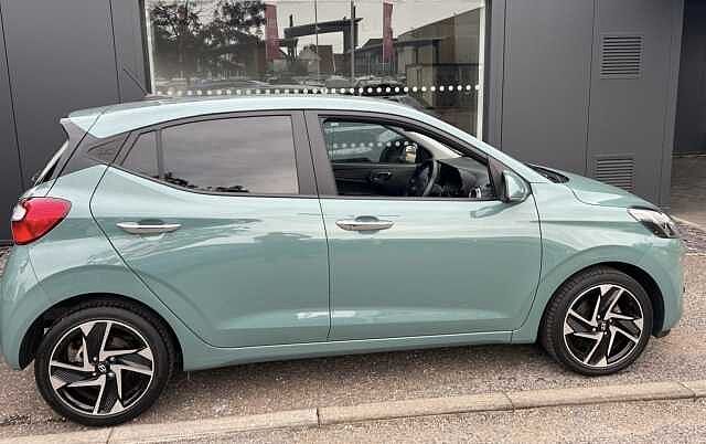 Hyundai i10 1.2 MPi Premium 5dr Auto