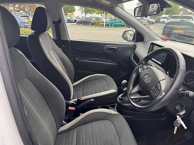 Hyundai i10 1.0 MPi SE Connect 5dr