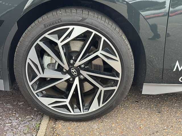 Hyundai Ioniq 6 168kW Premium 77kWh 4dr Auto