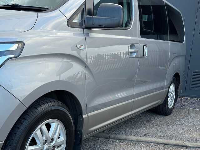 Hyundai i800 2.5 CRDi SE 5dr