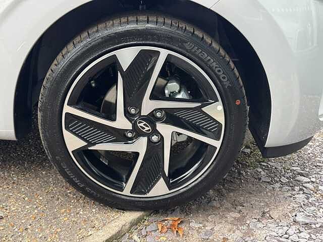 Hyundai i10 1.0 [63] Premium 5dr [Nav]