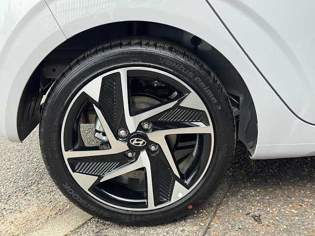 Hyundai i10 1.0 [63] Premium 5dr [Nav]