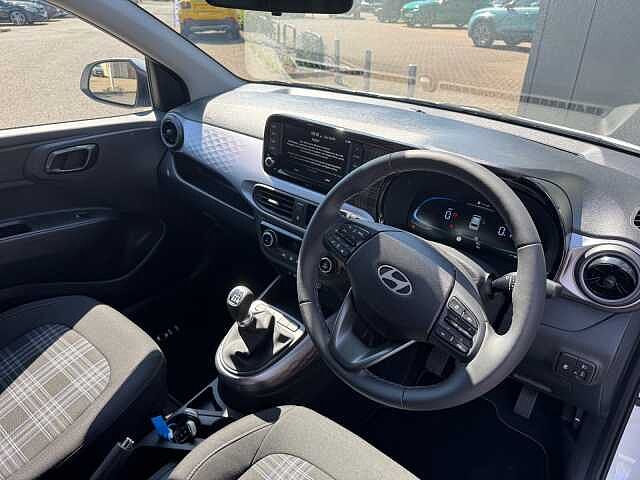 Hyundai i10 1.0 [63] Premium 5dr [Nav]
