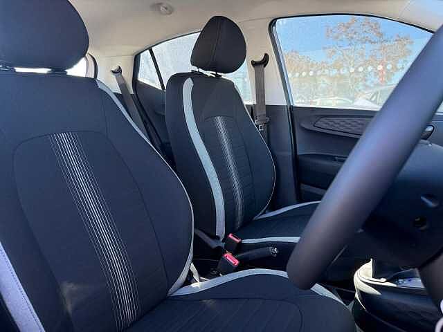 Hyundai i10 1.0 [63] Advance 5dr Auto [Nav]