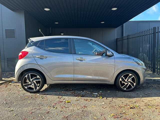 Hyundai i10 1.0 MPi Premium 5dr Auto
