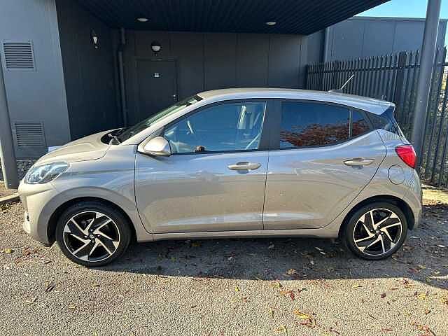 Hyundai i10 1.0 MPi Premium 5dr Auto