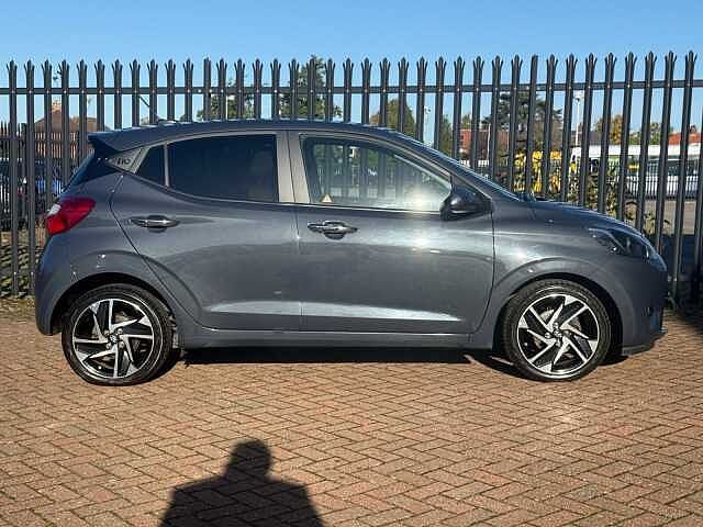 Hyundai i10 1.0 MPi Premium 5dr Auto