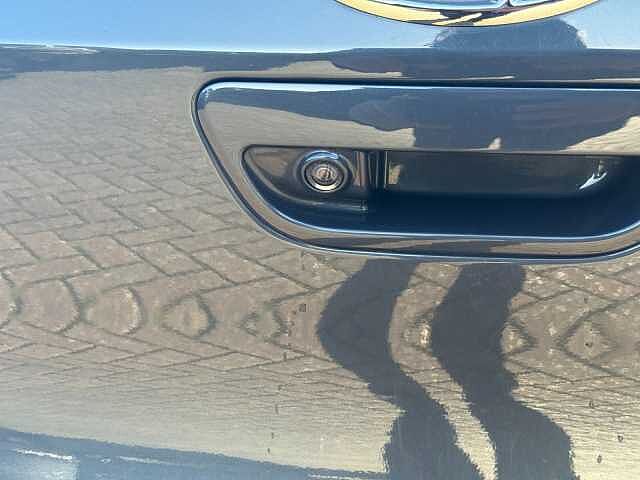 Hyundai i10 1.0 MPi Premium 5dr Auto