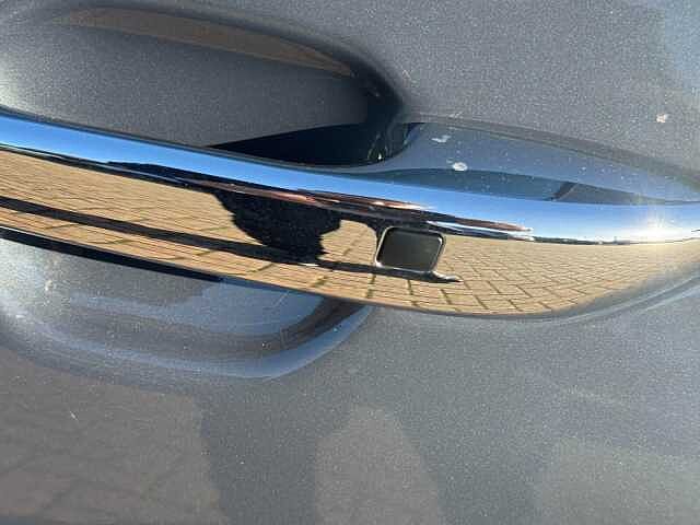 Hyundai i10 1.0 MPi Premium 5dr Auto