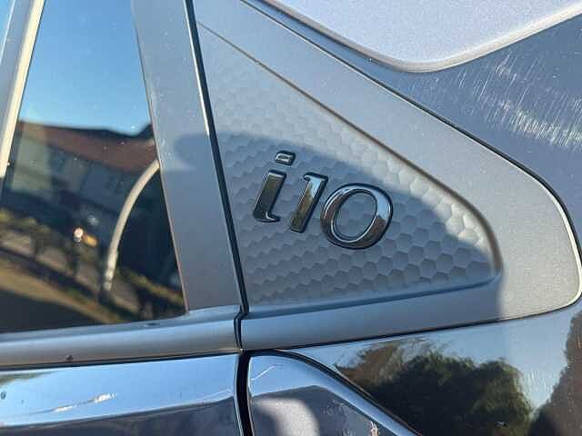 Hyundai i10 1.0 MPi Premium 5dr Auto