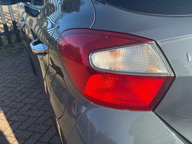 Hyundai i10 1.0 MPi Premium 5dr Auto