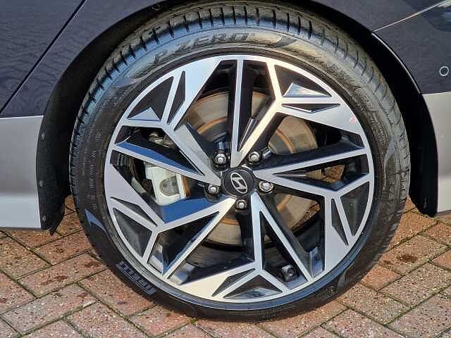 Hyundai Ioniq 6 168kW Ultimate 77kWh 4dr Auto