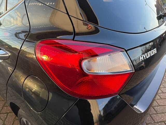 Hyundai i10 1.2 [79] Premium 5dr Auto [Nav]