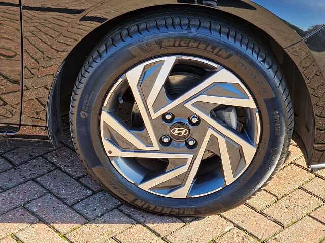 Hyundai i20 1.0T GDi Advance 5dr