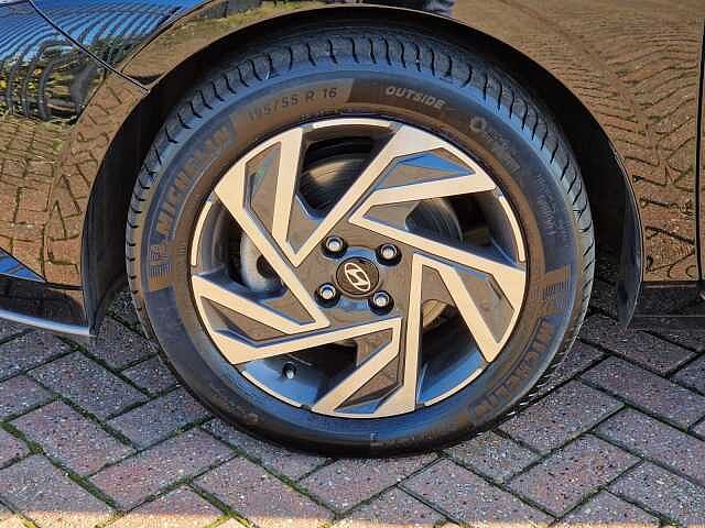 Hyundai i20 1.0T GDi Advance 5dr