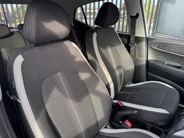 Hyundai i10 1.2 MPi Premium 5dr Auto