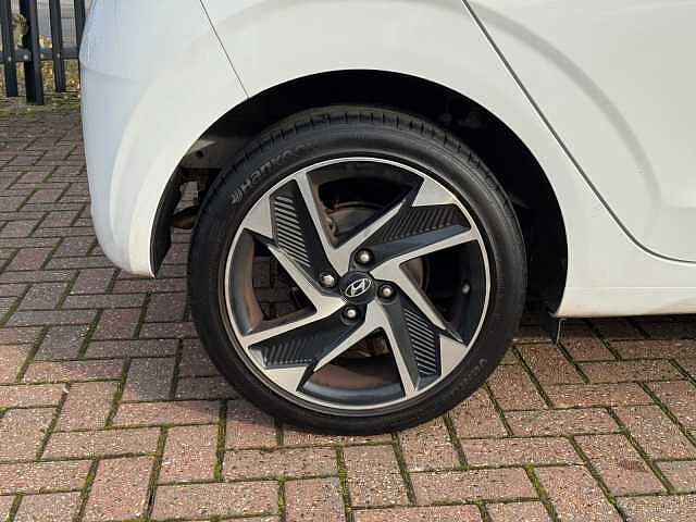 Hyundai i10 1.2 MPi Premium 5dr Auto