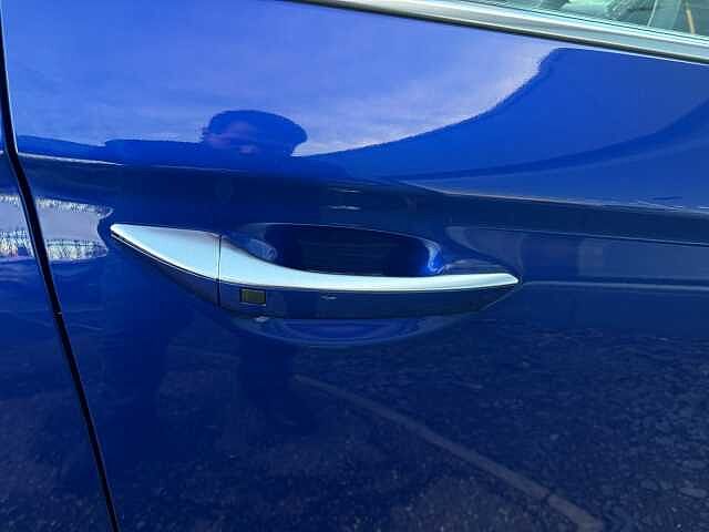 Hyundai Ioniq 1.6 GDi Hybrid Premium 5dr DCT