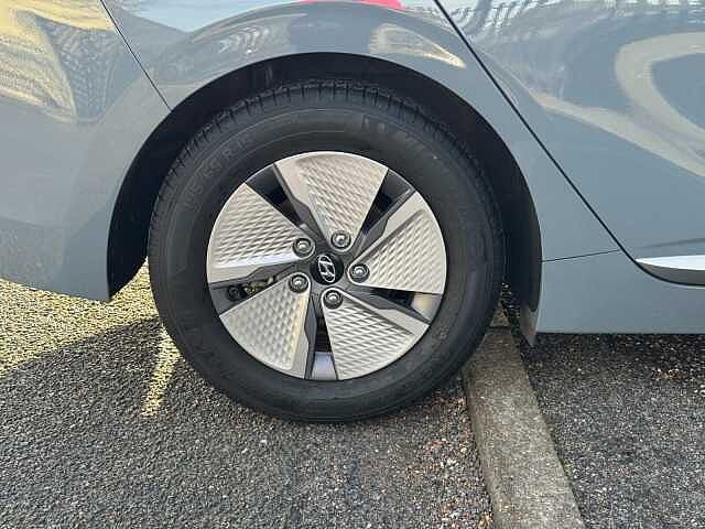 Hyundai Ioniq 1.6 GDi Hybrid Premium 5dr DCT