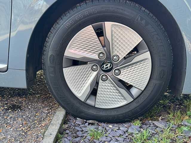 Hyundai Ioniq 1.6 GDi Hybrid Premium 5dr DCT