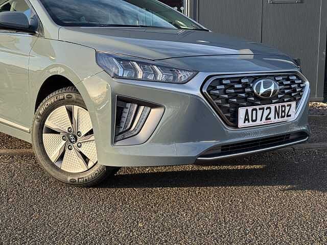 Hyundai Ioniq 1.6 GDi Hybrid Premium 5dr DCT