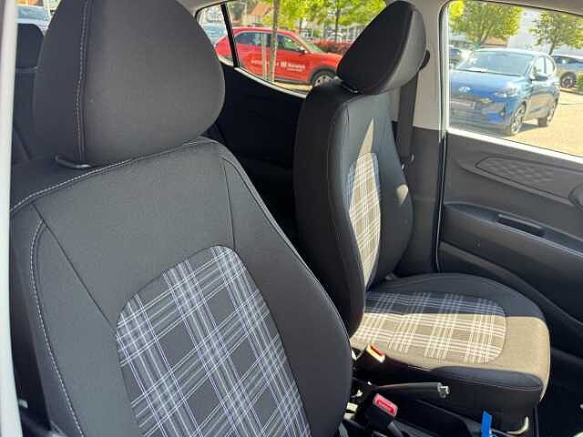 Hyundai I10 1.2 [79] Premium 5dr Auto [Nav] Atlas White