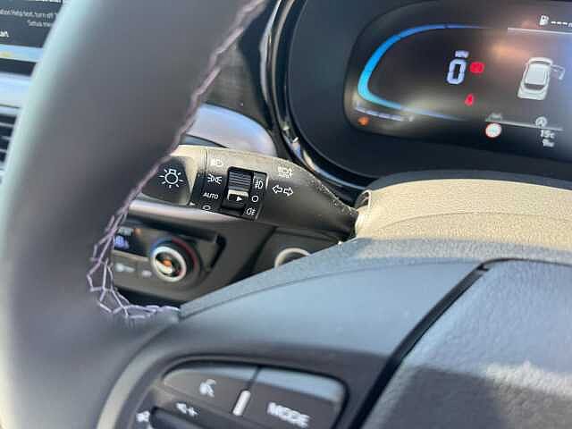 Hyundai I10 1.2 [79] Premium 5dr Auto [Nav] Atlas White