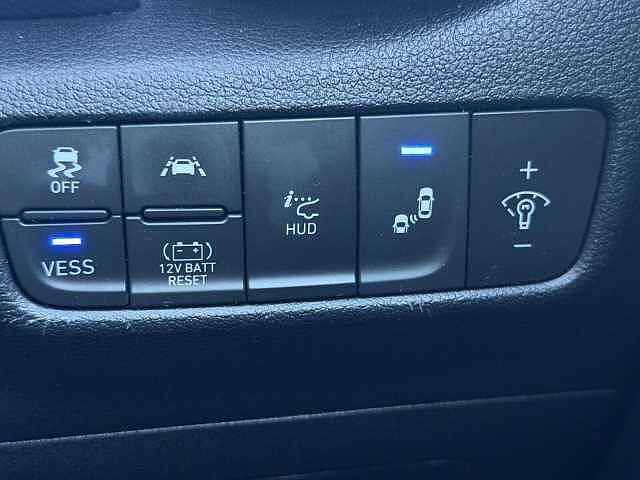 Hyundai Kona 1.6 GDi Hybrid Premium SE 5dr DCT