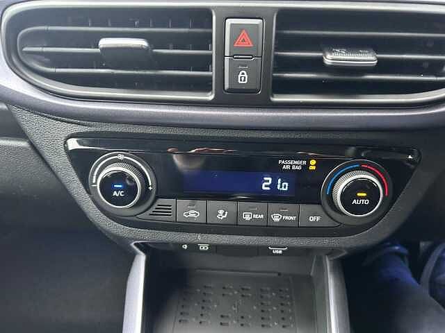 Hyundai i10 1.2 [79] Premium 5dr [Nav]