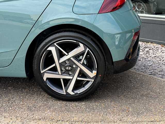 Hyundai i20 1.0T GDi Premium 5dr DCT