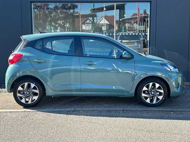 Hyundai i10 1.0 [63] Advance 5dr [Nav]