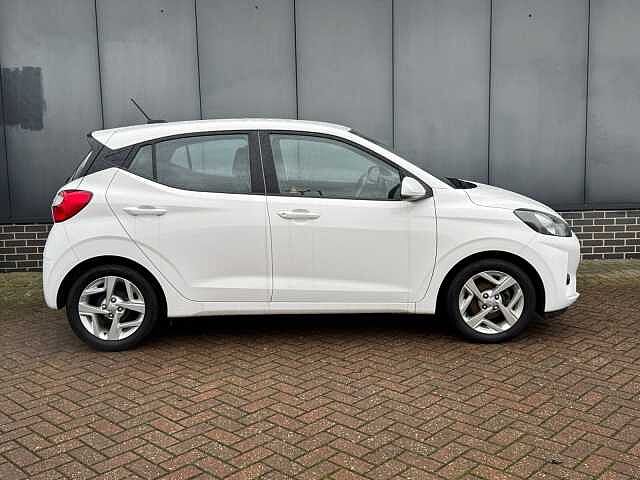 Hyundai i10 1.0 MPi SE Connect 5dr