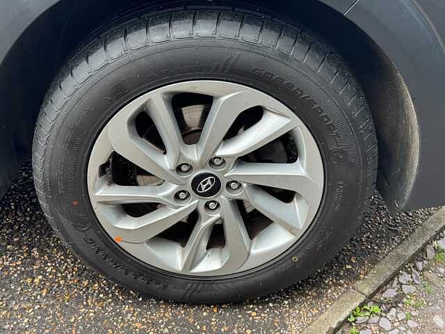 Hyundai Tucson 2.0 CRDi SE Nav 5dr Auto