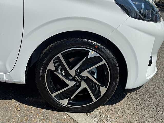 Hyundai I10 1.2 [79] Premium 5dr [Nav] Atlas White