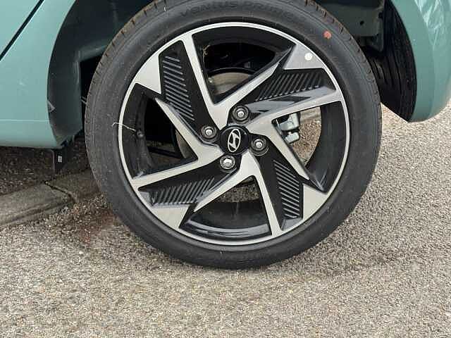 Hyundai i10 1.2 [79] Premium 5dr [Nav]