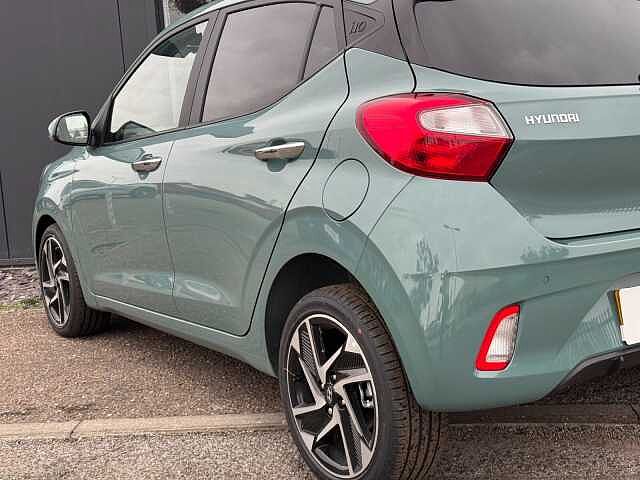 Hyundai i10 1.2 [79] Premium 5dr [Nav]
