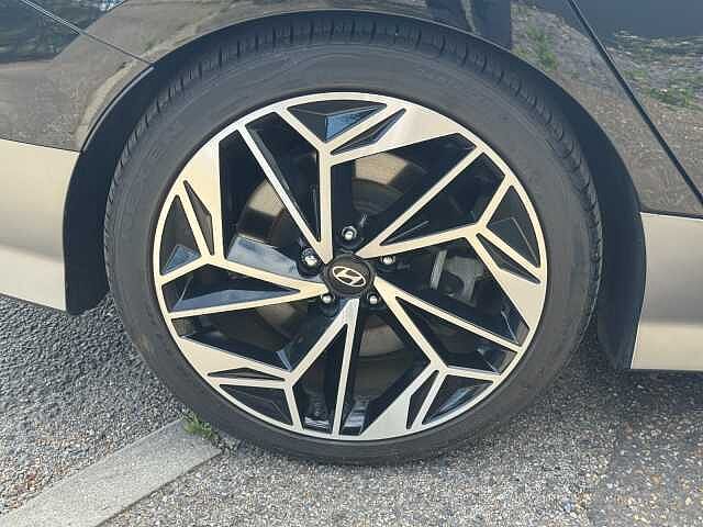 Hyundai Ioniq 6 168kW Premium 77kWh 4dr Auto