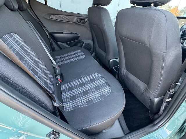 Hyundai i10 1.0 MPi Premium 5dr