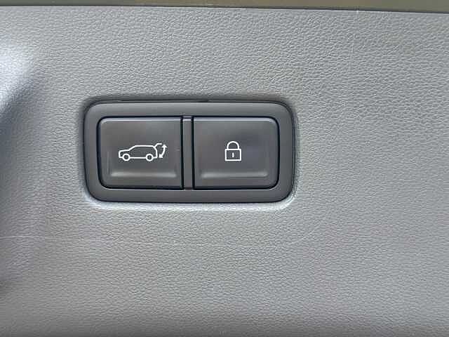 Hyundai Santa Fe 1.6 TGDi Plug-in Hybrid Ultimate 5dr 4WD Auto