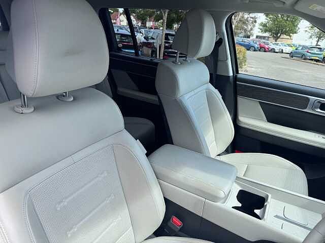 Hyundai Santa Fe 1.6 TGDi Plug-in Hybrid Ultimate 5dr 4WD Auto