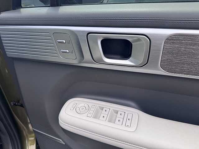 Hyundai Santa Fe 1.6 TGDi Plug-in Hybrid Ultimate 5dr 4WD Auto