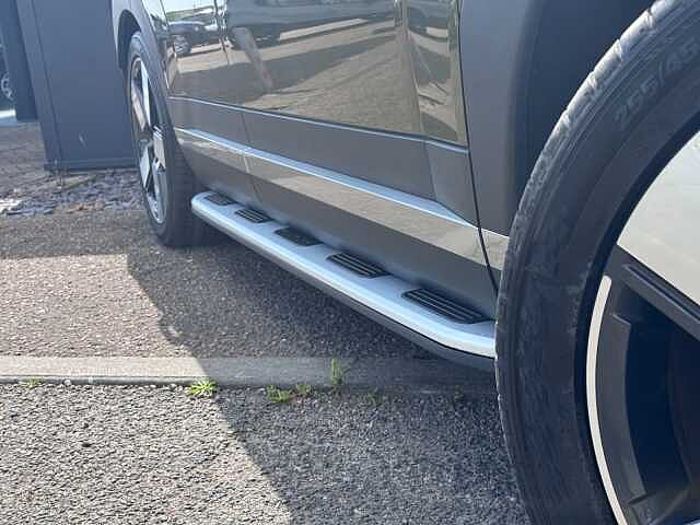 Hyundai Santa Fe 1.6 TGDi Plug-in Hybrid Ultimate 5dr 4WD Auto