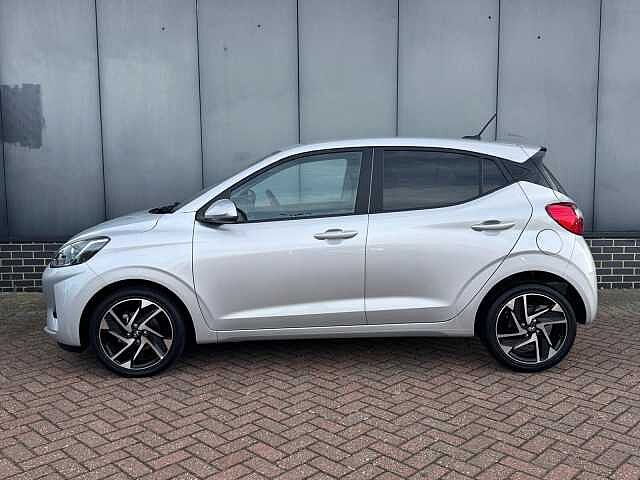 Hyundai i10 1.2 Premium 5dr Auto