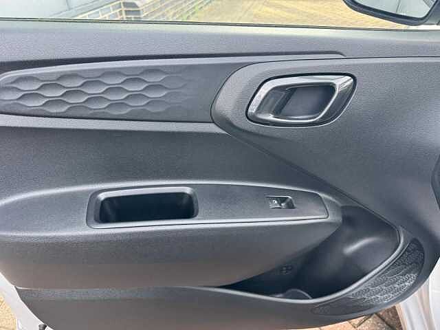 Hyundai i10 1.2 Premium 5dr Auto