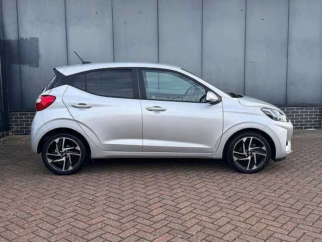 Hyundai i10 1.2 Premium 5dr Auto